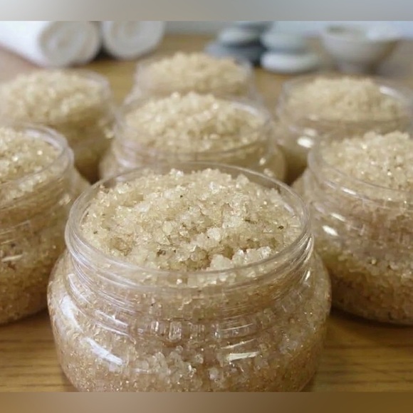 CW PEATALS & PEAKS Other - SUGAR SCRUB- HIGHLAND HONEY & OATS HANDCRAFTED